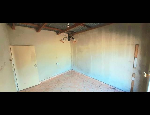 3 BEDROOM HOUSE FOR SALE IN SESHEGO E
